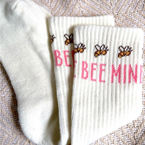 Disney Accessories - Disney Bee Mine Ivory Socks NWOT Size 8/10